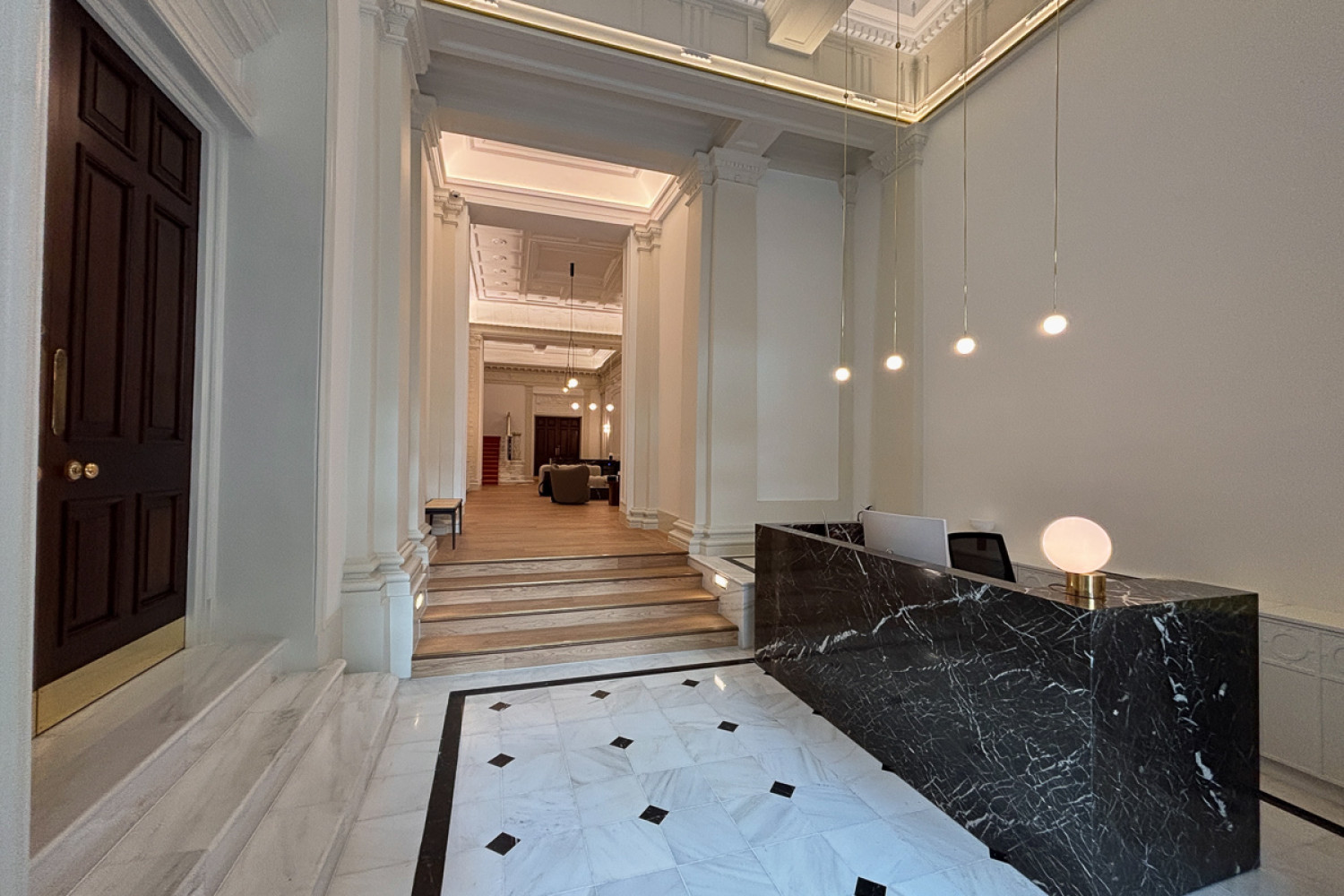 105 Picadilly